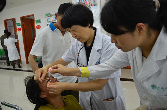 8名西藏眼病儿童完成返藏